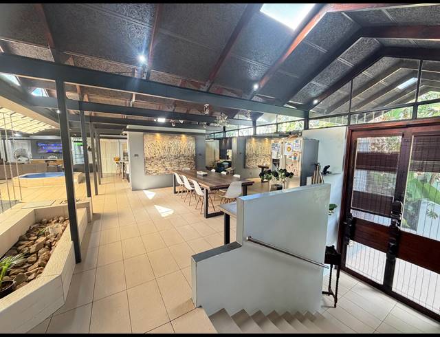 6 BEDROOM HOUSE FOR SALE IN LYNNWOOD MANOR